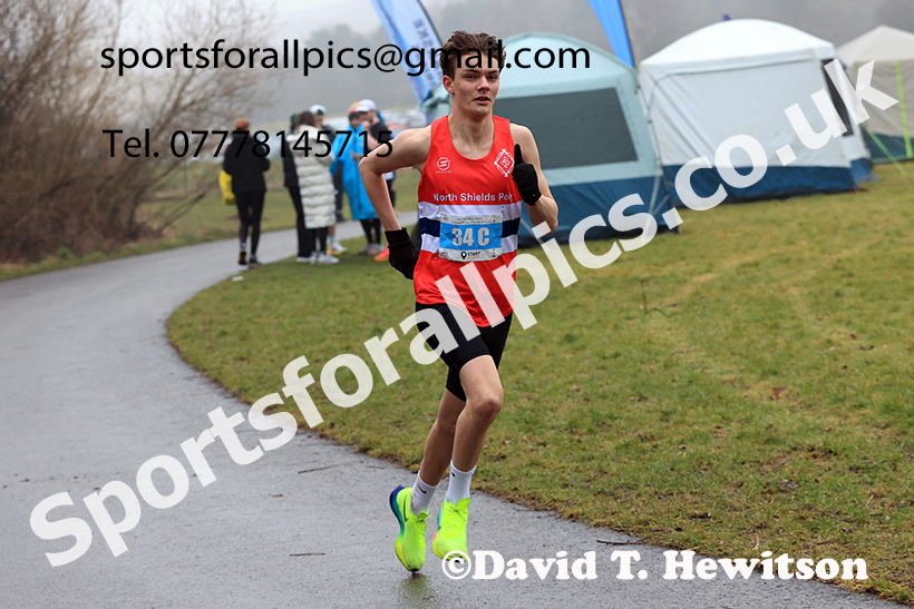 Senior Men and Over-35s to 49s Mens 2025 NECAA Royal Signals Road Relays Champs.,  Hetton Lyons Country Park, Hetton le Hole, County Durham. Photo: David T. Hewitson/Sports for All Pics
